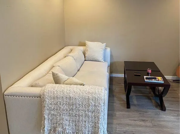 1177 E Cottonwood Hills Dr, Sandy, UT 84094