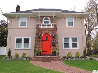 299 N Village Ave, Rockville Centre, NY 11570
