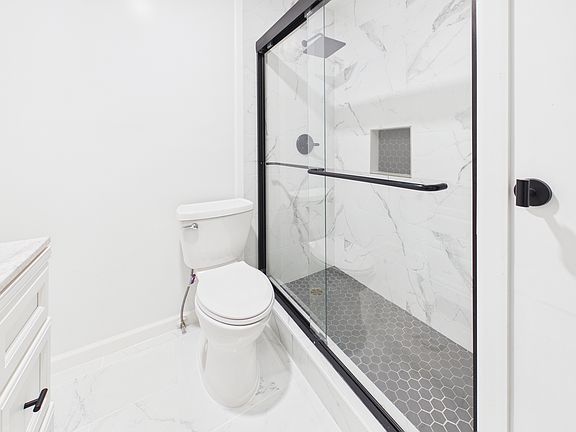 3rd image of 1015 Aoloa Pl APT 252