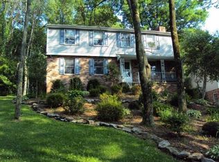 55 Woodland Rd, Hickory, PA 15340