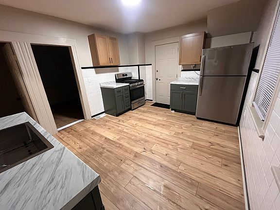 5th image of 196 Avon St APT 1