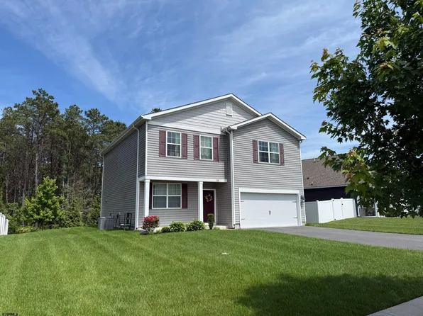 225 Crystal Lake Dr, Egg Harbor Township, NJ 08234