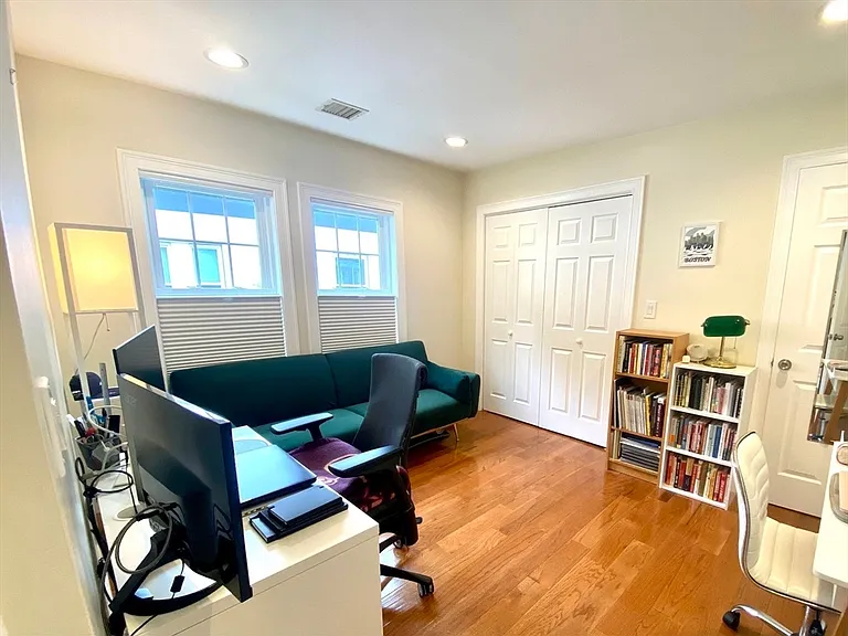 143 Williams St #3 — Photo 5