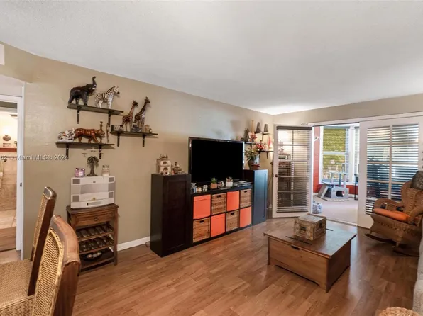 1401 NE 191st St #D214, Miami, FL 33179