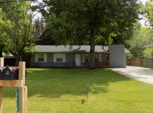 7930 Wiseman Ave, Lambertville, MI 48144