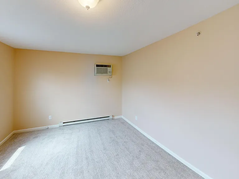 3635 Indian Run Dr #5 — Photo 17