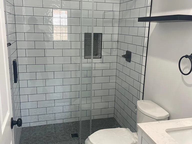1373 Edgefield St #B — Photo 6