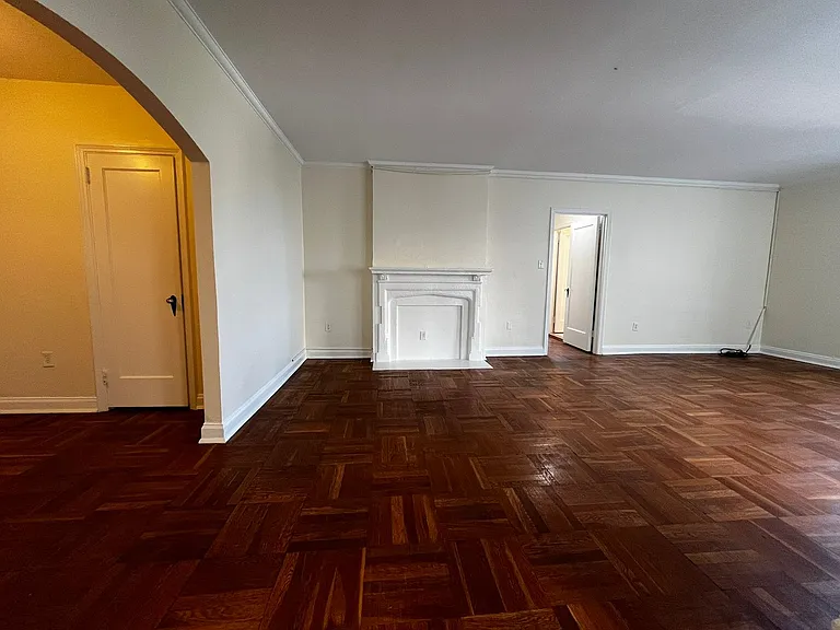 The Royal York Apartments — Photo 155