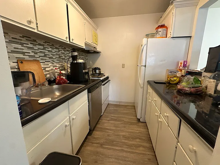 University Park Apartments near Cornell University — Photo 331