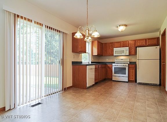 4th image of 388 E Camden Ln