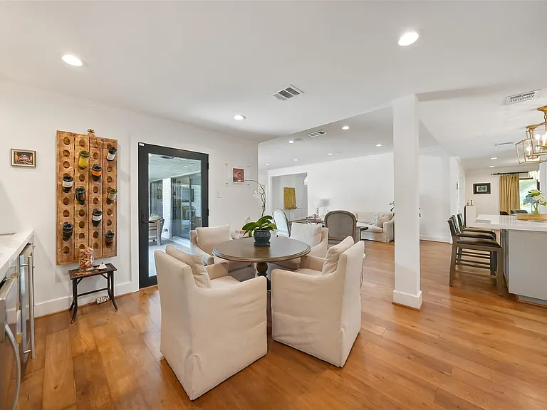 9411 Endicott Ln — Photo 28