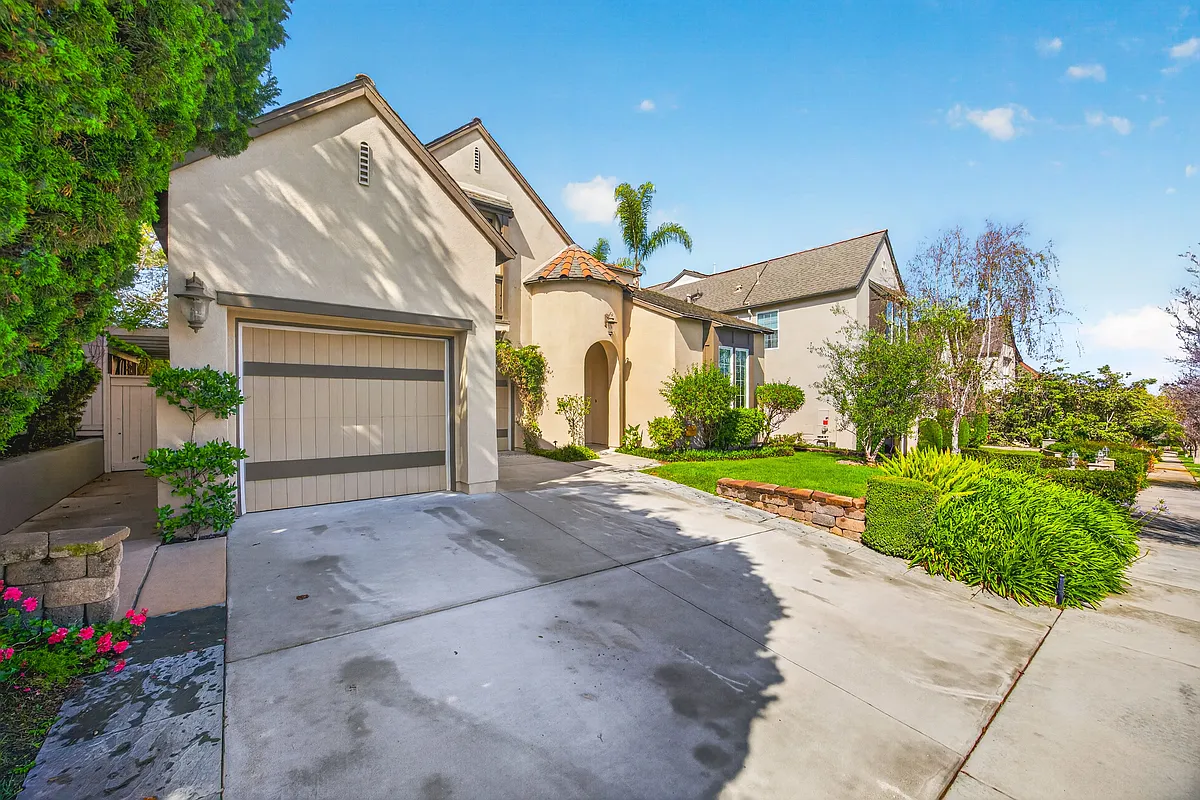 Building Photo - 13720 Rosecroft Way