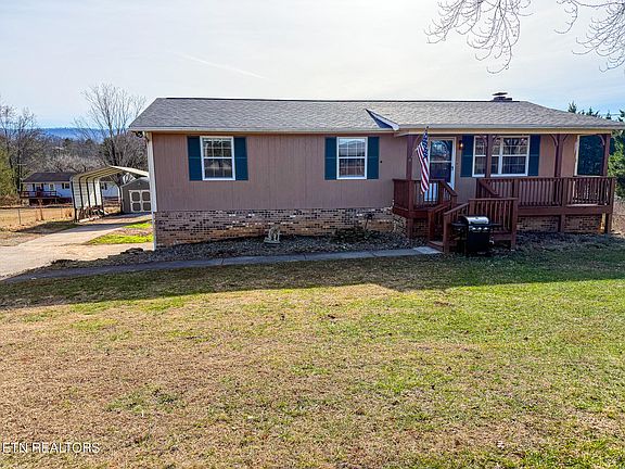 3rd image of 2109 Colonial Cir