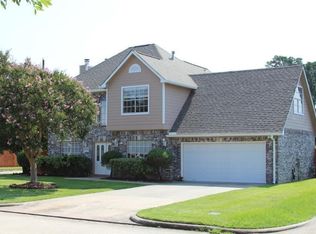 21626 Long Castle Dr, Spring, TX 77388