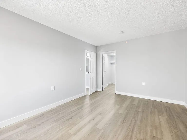 Atlantic Apartments — Photo 40