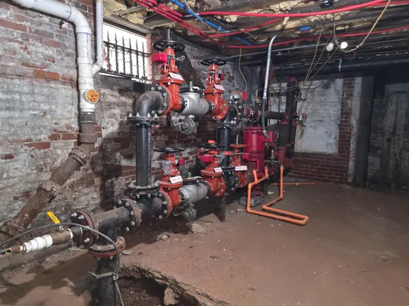 815 Montgomery Street image 10 of 18