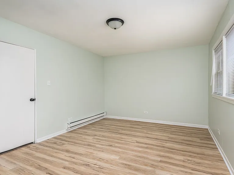 6612 S Saint Lawrence Ave #1E — Photo 6