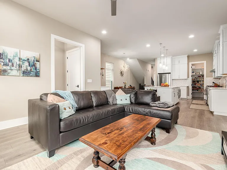 953 Pullman Pl — Photo 22