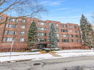 110 S Dunton Ave APT 2E, Arlington Heights, IL 60005
