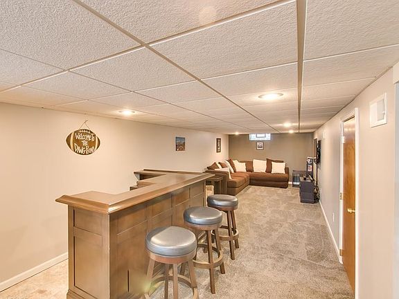 5th image of 1605 Dennis Dr