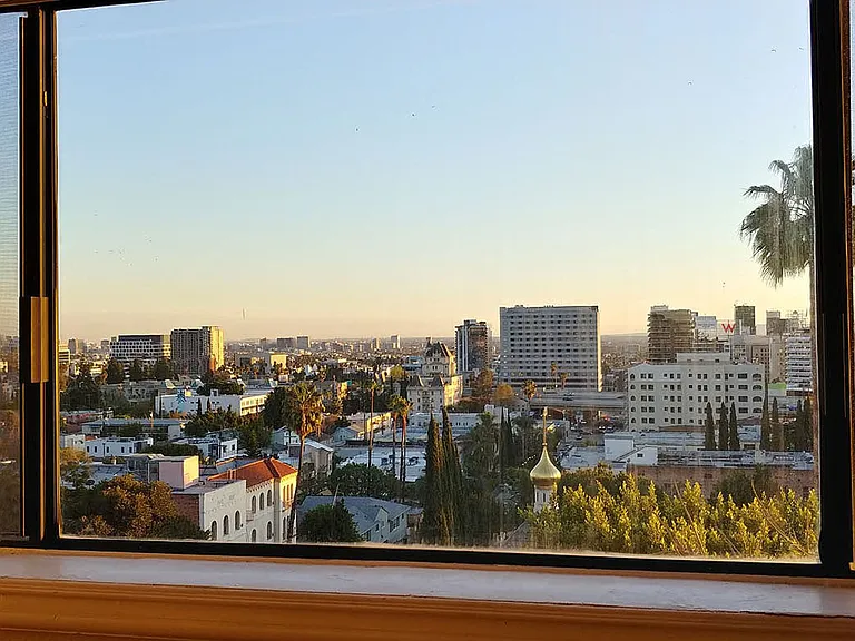 Five Star Suites — Photo 78