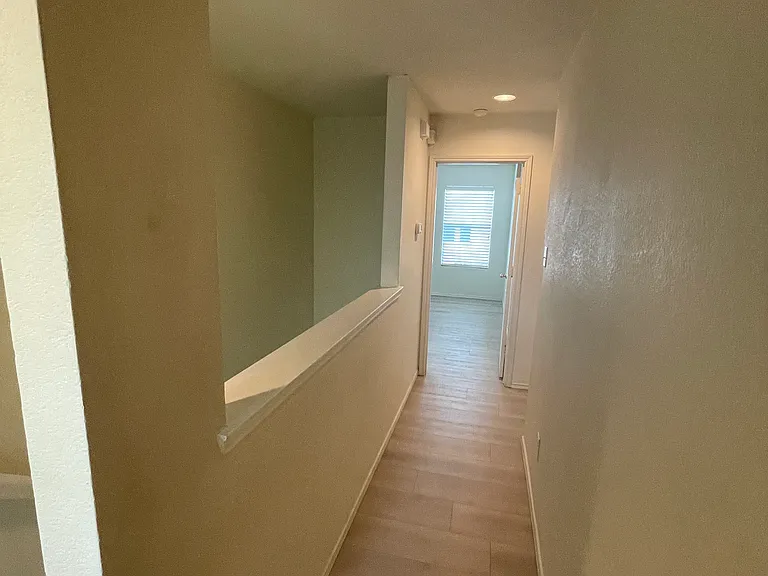 1421 Puerto Lago Dr — Photo 27