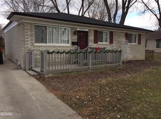 22227 Hoffman St, Saint Clair Shores, MI