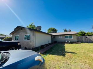 3119 W Richert Ave, Fresno, CA 93722