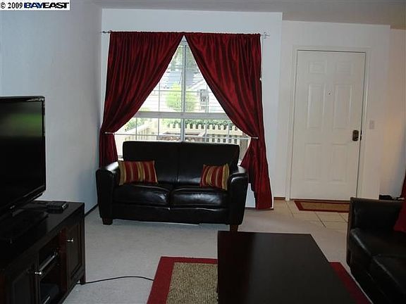 3rd image of 7517 Oxford Cir #120