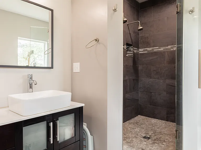 Primary shower