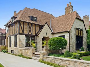 2811 E Menlo Blvd, Milwaukee, WI 53211