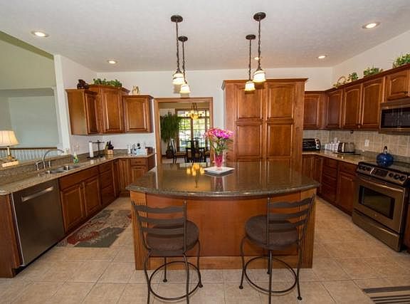 2nd image of 6628 Leeway Dr