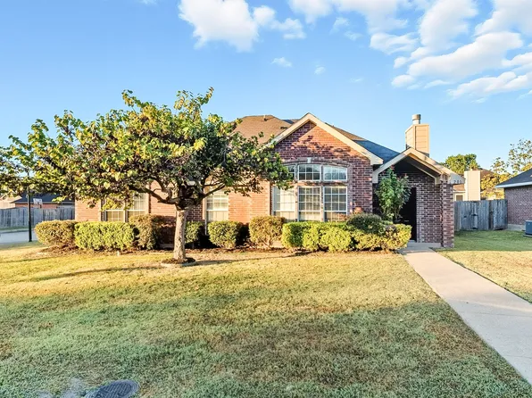 201 Parkway Ct, Rockwall, TX 75032