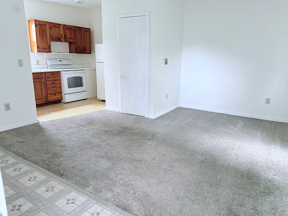 1st image of 22 Maple Ln #3