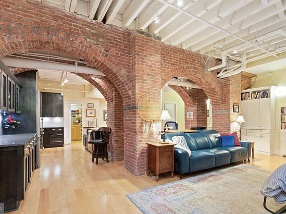 5th image of 102 Church St #22-101