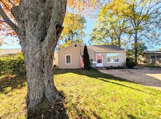 582 Riverside Dr, Battle Creek, MI 49015