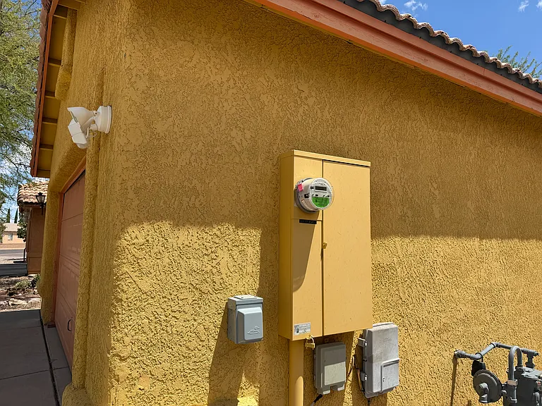 22O outlet for electric vehicle charging