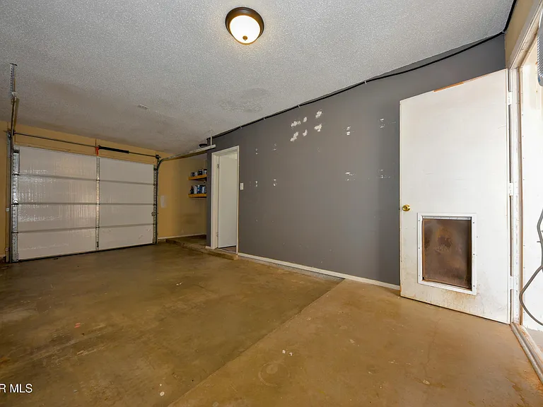 10348 Darin Rd — Photo 43