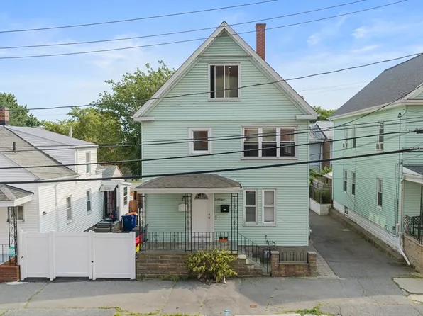 24 Belleville Rd, New Bedford, MA 02745