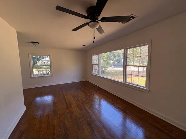 1424 W Whitney Ave, Albany, GA 31707