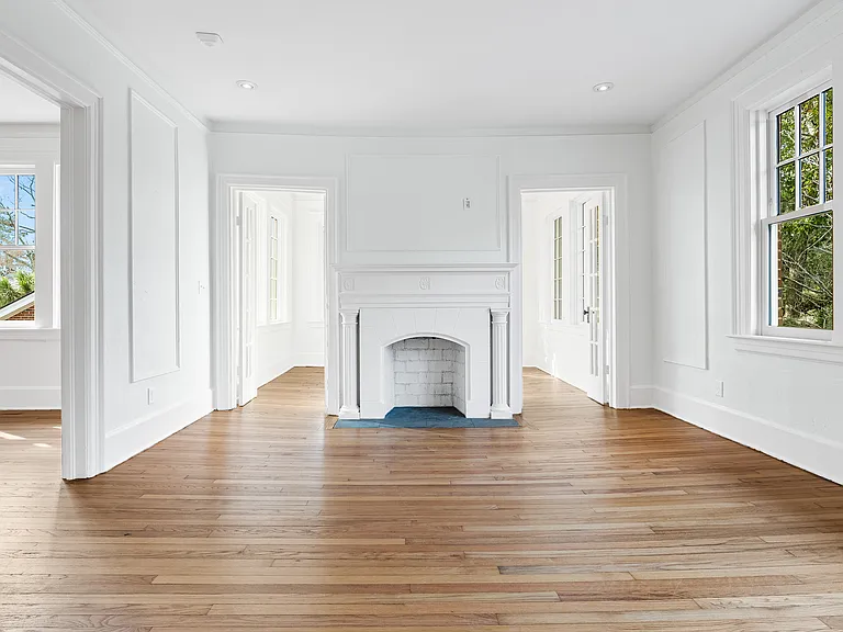 543 Washington Ave #1 — Photo 11
