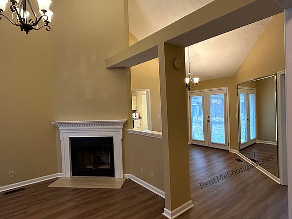 View from the hall that leads to the front and middle bedrooms.