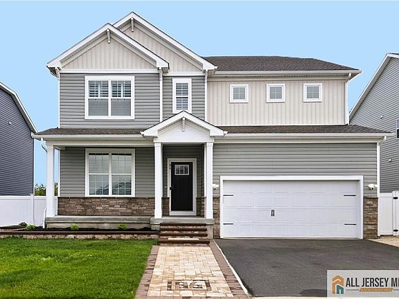3rd image of 86 Bennet Ln