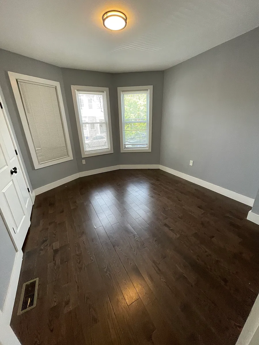 Building Photo - 808 S 17th St #1F