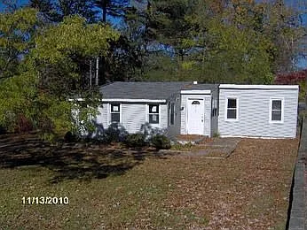368 Woodbine St photo 1