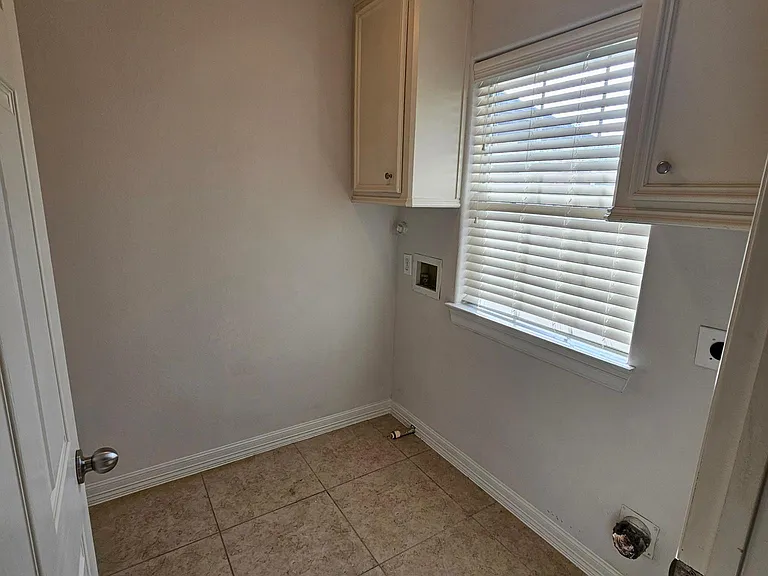 547 Birdsong Dr — Photo 19