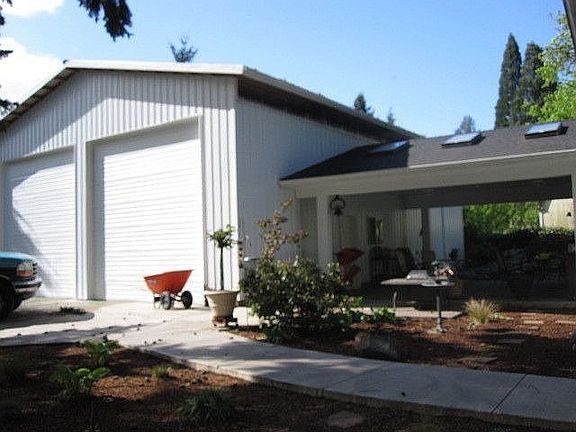 1813 sq. feet shop