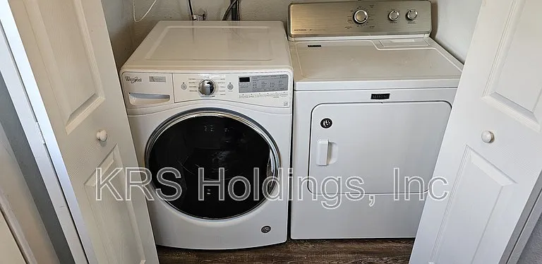 515 Powhatan Pkwy — Photo 11