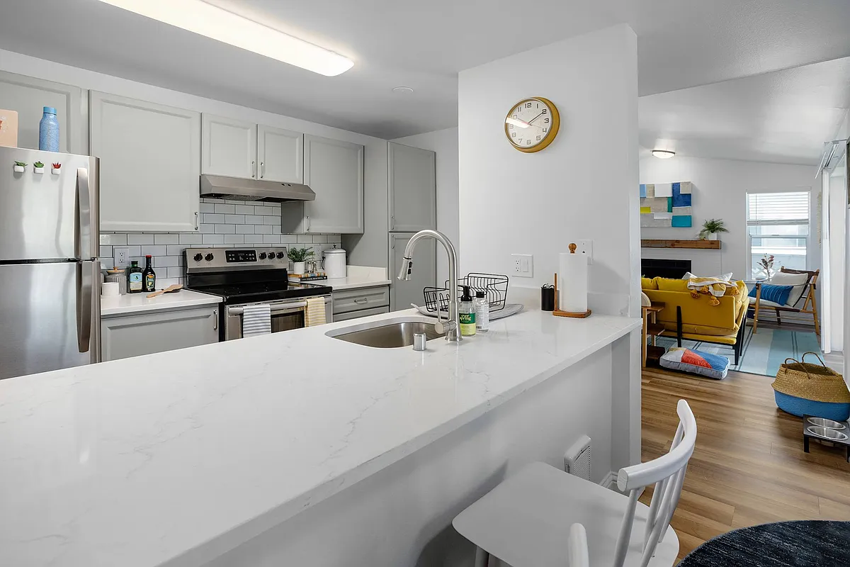 Building Photo - Dockside Apartments