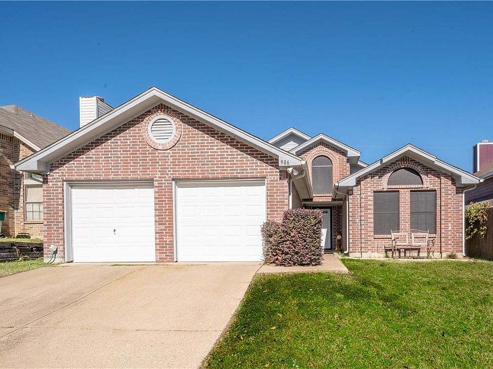 1st image of 906 Thorton Dr